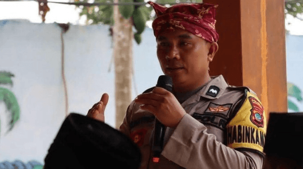 Dari Bhabinkamtibmas Jadi Tokoh Kebudayaan, Komalig Jadi Simbol Pelestarian Warisan Adat