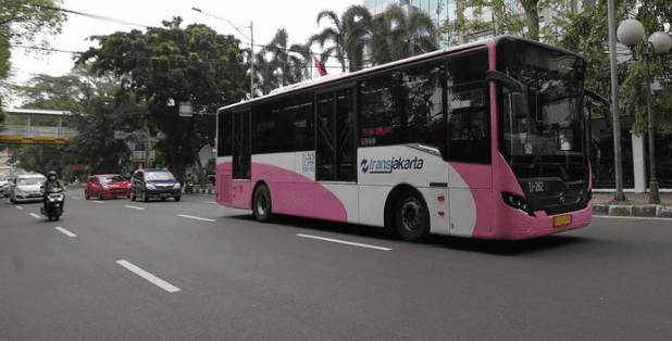 Hari Kartini, Perempuan Naik Transportasi Umum Gratis Seharian di Jakarta