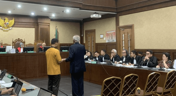 Sidang Kasus Suap Vonis Bebas Ronald Tannur, OC Kaligis Diperiksa Terkait Tulisan "OC Kasasi 5 M"