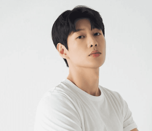 Tampil Tanpa Latihan, Moon Yoo-kang Hadirkan Ketulusan di Pertemuan Pertama