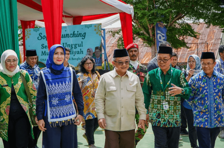 Presiden Minta Kajian Ulang Rencana Penjurusan IPA, IPS, dan Bahasa di SMA