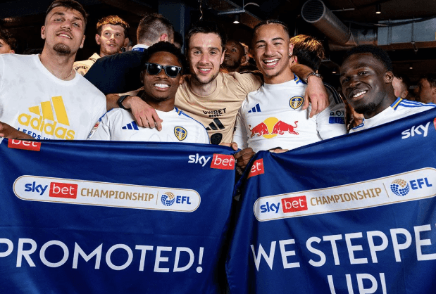 Leeds United dan Burnley Promosi ke Liga Primer, Persaingan Play-off Championship Masih Sengit