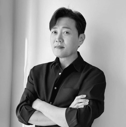 Moon Chun-sik Klarifikasi Penampilannya di Acara Berorientasi Politik: “Mohon Maaf atas Kesalahpahaman”