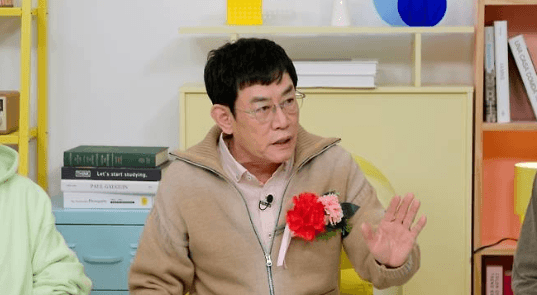 Dari buku laris ke layar kaca, Lee Kyung-kyu beri nasihat tajam dan menyentuh untuk generasi muda hiburan
