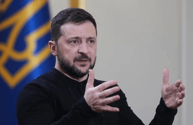 Zelenskyy Sebut Komponen Buatan AS Ditemukan di Rudal yang Serang Kiev