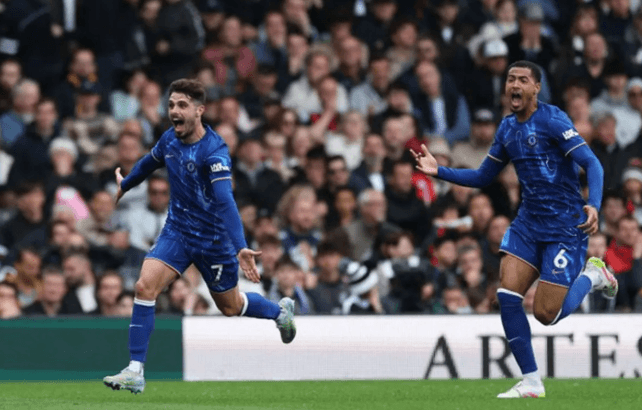 Pekan Ke-34 Liga Inggris Diwarnai Degradasi Ipswich dan Persaingan Ketat Perebutan Empat Besar