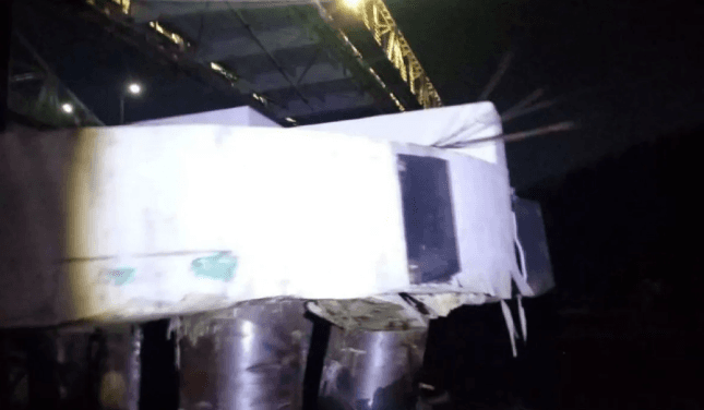 Insiden Tabrakan Jembatan Mahakam I Jadi Sorotan Serius Keamanan Lalu Lintas Sungai