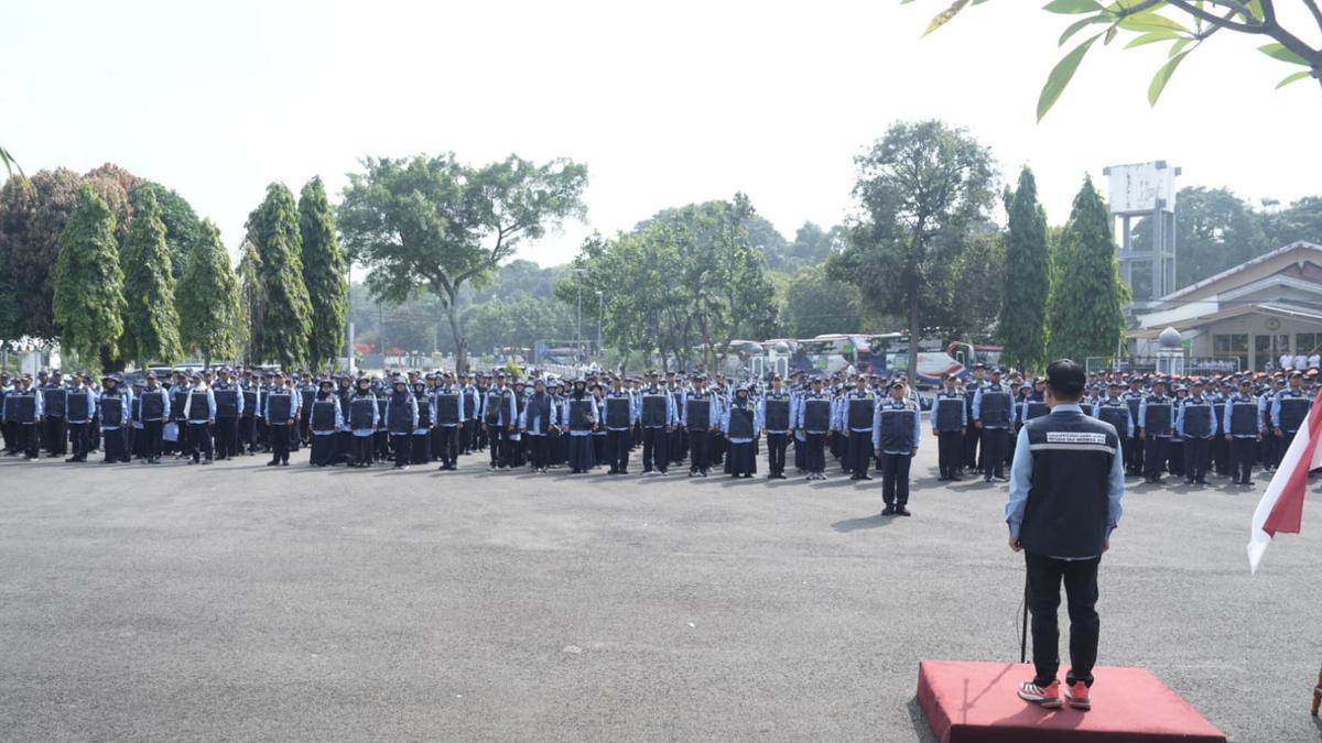 Lepas Petugas Haji, Dirjen: Petugas Harus Berdedikasi Melayani Jemaah