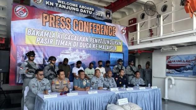 Bakamla RI Serahkan Kasus Penyelundupan Pasir Timah ke Polair Polda Kepri