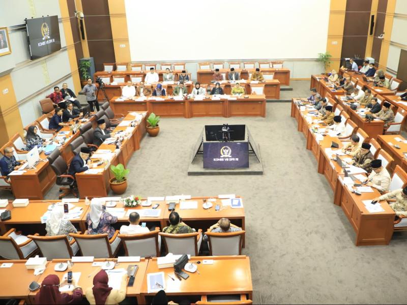 Komisi VIII DPR Dorong Peningkatan Layanan dan Koordinasi Penyelenggaraan Haji 2025