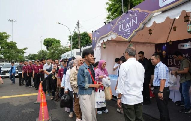 PalmCo Fokus Bantu Kebutuhan Dasar Masyarakat dari Sumatera hingga Sulawesi lewat Program TJSL