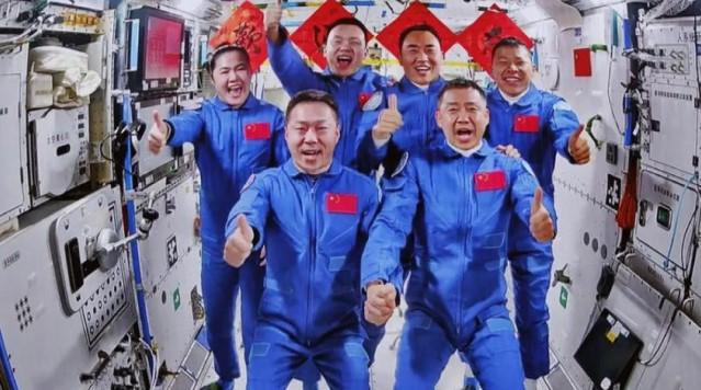 Shenzhou-19 Berhasil Pisah dari Stasiun Tiangong, Astronot Mulai Perjalanan Pulang