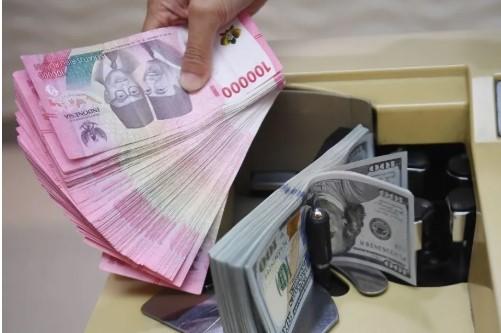Investor tunggu data ekonomi AS, rupiah dibuka menguat ke Rp16.715 per dolar