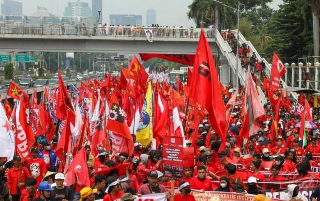 Tangis Wartawan di Hari Buruh: PHK Massal Jadi Cermin Krisis Media Konvensional