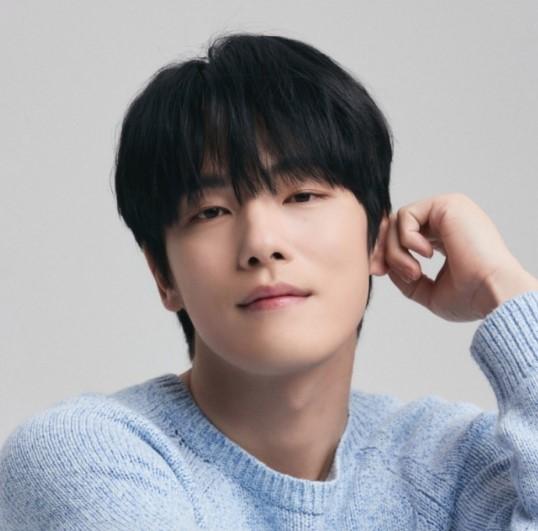 Kim Jung-hyun Teken Kontrak dengan Management Sight dan Siap Tampil di Program Hiburan Baru