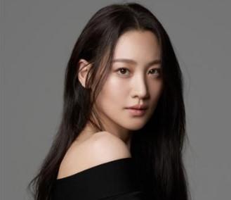 Soo-hyun Teken Kontrak dengan Saram Entertainment, Perkuat Langkah Karier Internasional