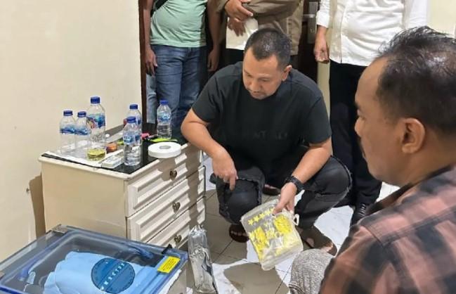 Pelaku Gunakan Aplikasi Terenkripsi, Dua Tersangka Ditangkap, Satu DPO Masih Diburu