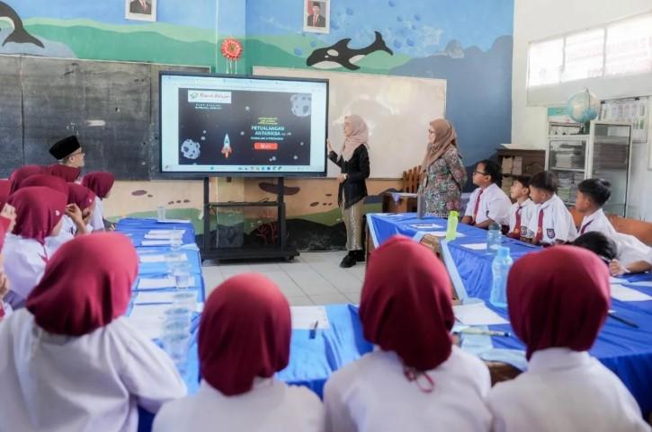 Program Pendidikan Presiden Prabowo Subianto Beri Dampak Nyata di Purbalingga