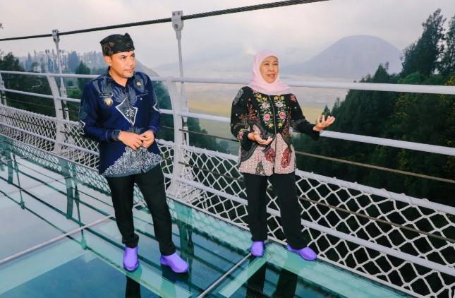 Jembatan Kaca Seruni Point Diyakini Jadi Magnet Baru Wisata Bromo, Khofifah Dorong Penguatan Atraksi Budaya