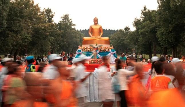 InJourney Gelar Waisak 2569 BE di Candi Borobudur, Hadirkan Lampion Perdamaian dan Dorong UMKM