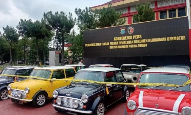 Polda Sumut Bongkar Sindikat Pemalsuan Dokumen Kendaraan, 25 Mobil Disita dan 11 Orang Diamankan