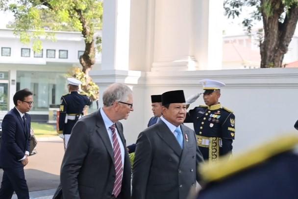 Prabowo Temui Bill Gates di Jakarta, Bahas Program Gizi Gratis hingga Uji Coba Vaksin TBC di Indonesia