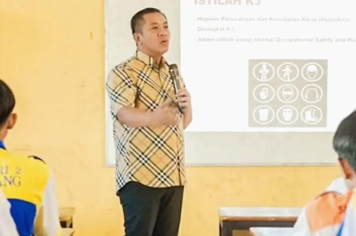 Bupati Karawang Akan Kirim Siswa Nakal ke Markas TNI, Siswa SD-SMP Dapat Pendidikan Keagamaan