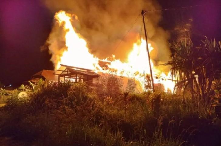 13 Rumah Warga Terbakar Diduga Ulah OTK, Polisi Masih Selidiki Penyebabnya