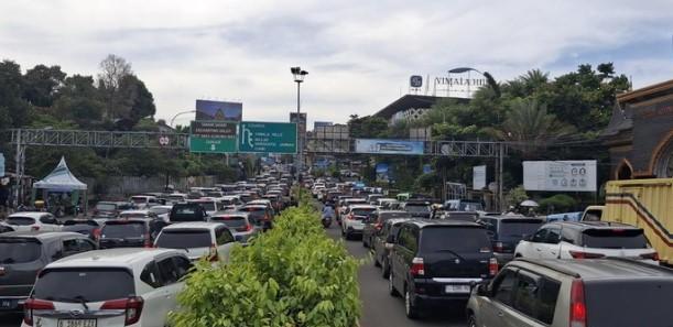 Satlantas Terapkan One Way di Simpang Gadog Hingga Cianjur