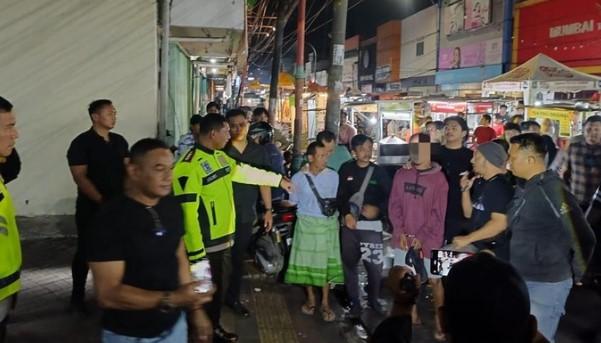 Preman 'Bang Jago' pemalak japrem ditangkap polisi di kawasan Pasar Lama Tangerang.