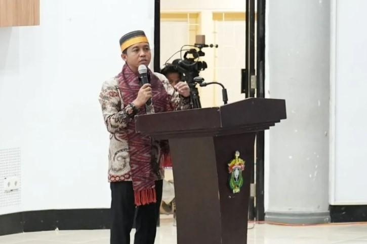 Menteri Kehutanan Dorong Tata Kelola Hutan Transparan dan Adaptif di Unhas Makassar