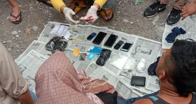 BNNP Sumbar gagalkan penyelundupan sabu 1,5 kg dari Aceh, tiga kurir diamankan di Bukittinggi.