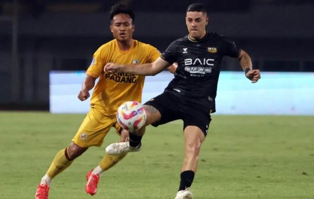 Alexis Messidoro Siap Tampil Profesional Lawan Persis, Kenang Manahan sebagai Rumah Pertama di Indonesia