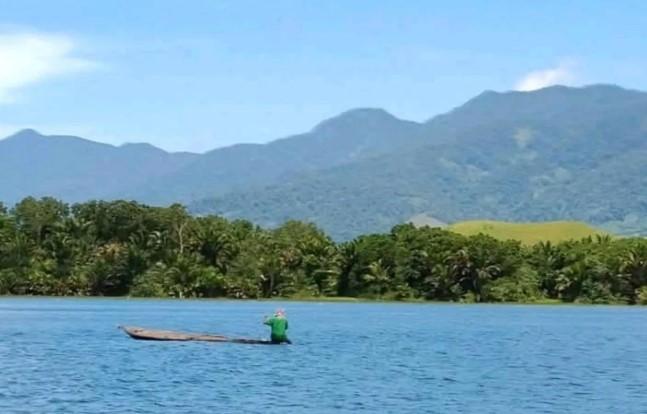 Hiloi, garpu kayu untuk papeda, jadi ikon budaya dan jati diri masyarakat Danau Sentani