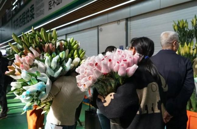 Produksi Dominan Nasional, Bunga Potong Segar Yunnan Semakin Diminati Pasar Global