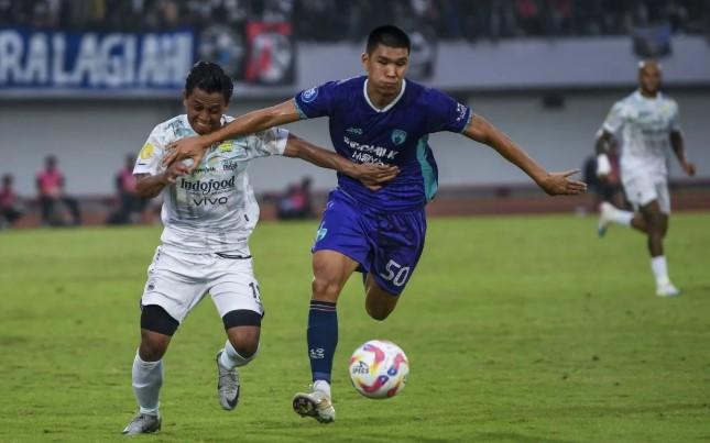 Bojan Hodak Puji Penampilan Pemain Persib Meski Gagal Amankan Kemenangan atas Persita