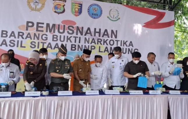BNNP Lampung musnahkan hampir 15 kilogram sabu jaringan Aceh-Mesuji