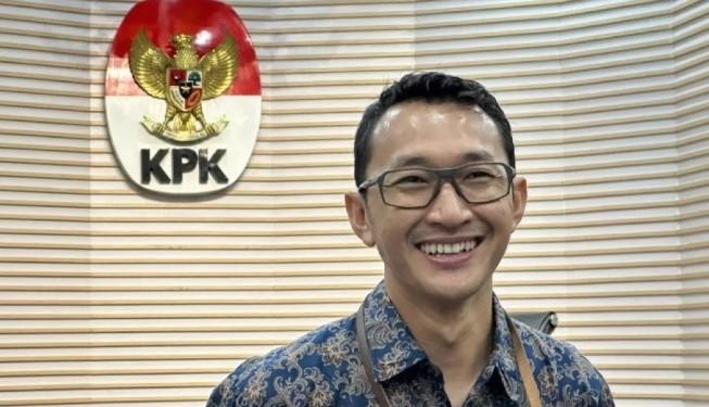 KPK Sita Uang, Mobil Mewah, dan Jam Tangan Milik Robert Bonosusatya dalam Penelusuran Kasus Gratifikasi Rita Widyasari