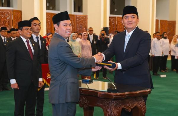 Mohammad Iqbal Resmi Dilantik sebagai Sekjen DPD RI, Sultan Najamudin Harapkan Terobosan dan Efektivitas Baru
