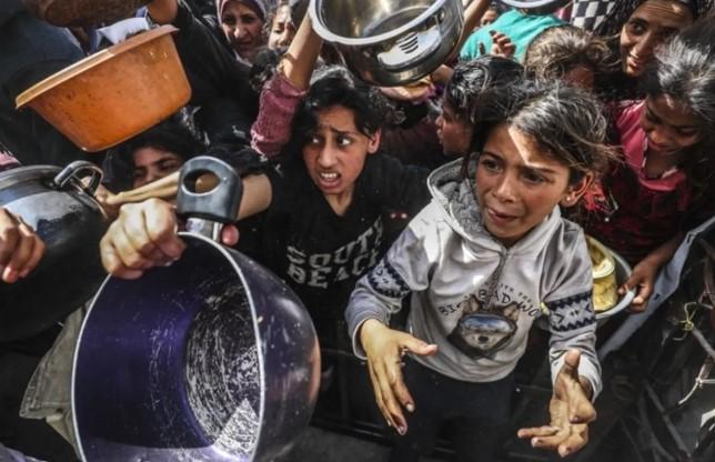 Klaim Bantuan Udara China ke Gaza Ternyata Hoaks, Video Aslinya Bantuan dari AS