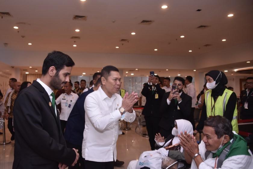 Adies Kadir Tinjau Makkah Route di Embarkasi Solo, Dorong Perluasan ke Medan, Makassar, dan Balikpapan
