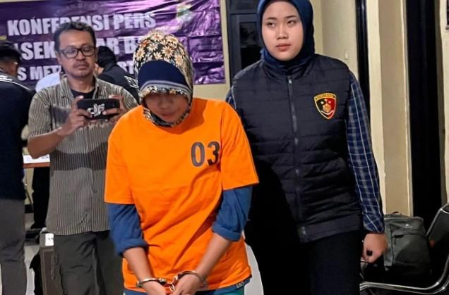 Wanita di Johar Baru Tipu Rp110 Juta Lewat Investasi Emas dan Jualan Fiktif, Polisi Tangkap di Kontrakan