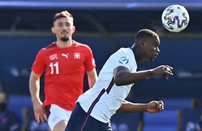 Inter Milan Ungguli Manchester United dalam Perburuan Bek Marc Guehi