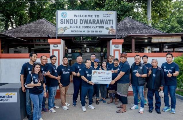 Dukung Konservasi Penyu Sindu Dwarawati, Bank Mandiri Taspen Salurkan Bantuan CSR Lingkungan di Pantai Sindhu, Bali