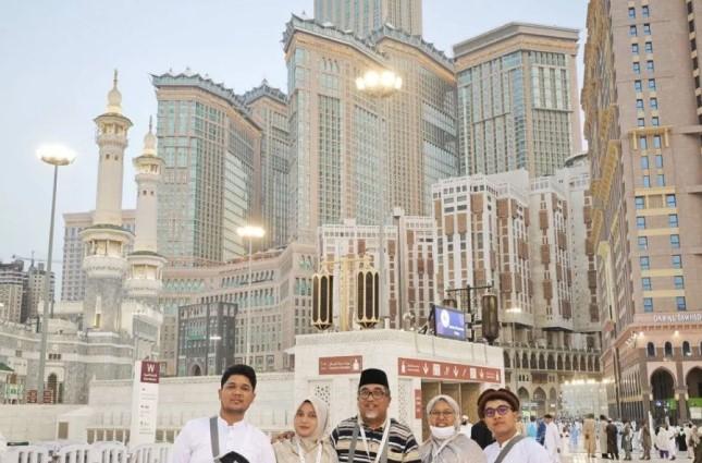 13 Tahun Lalu Mereka Berdoa di Talang Emas Ka'bah, Kini Satu Keluarga Haji Bersama ke Tanah Suci