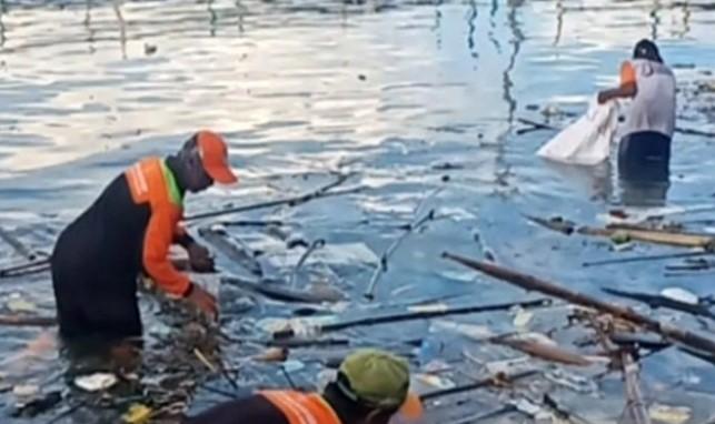 Pulau Tidung Kembali Dilanda Sampah Kiriman, 250 Ton Telah Diangkut Petugas