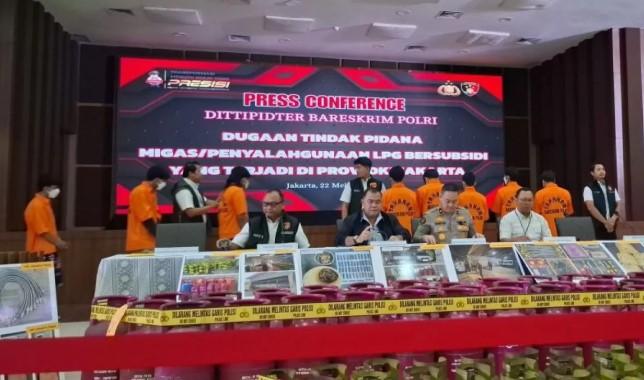 Dittipidter Bareskrim Tetapkan 10 Tersangka Kasus Oplosan LPG Subsidi, Satu Buron dan Kerugian Negara Fantastis