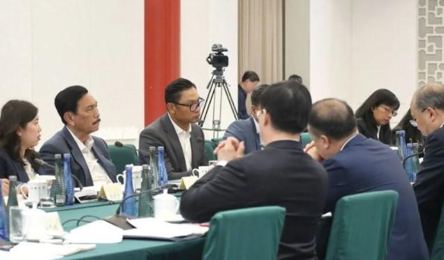 Luhut Tegaskan Netralitas Indonesia Saat Bahas Perang Tarif di Beijing