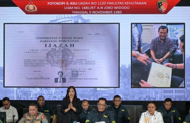 Kepolisian Pastikan Keaslian Ijazah Jokowi Lewat Uji Forensik