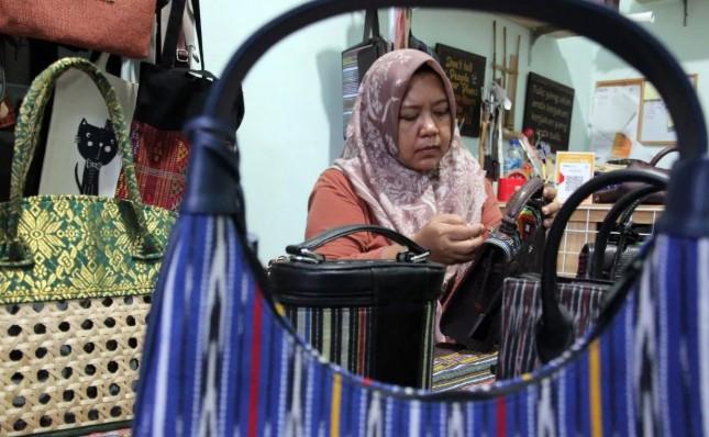 Peran Strategis UMKM dalam Ekonomi dan Ketenagakerjaan Indonesia